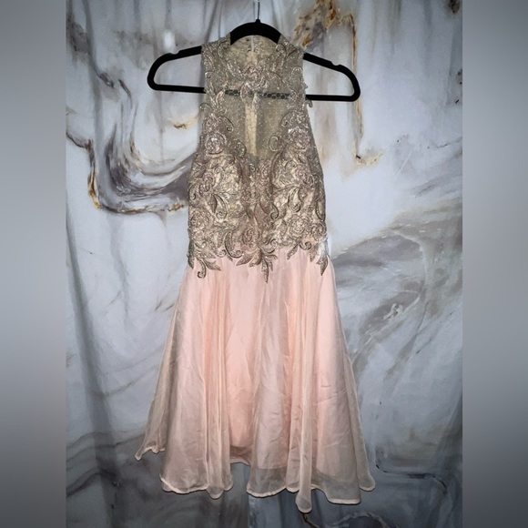 Madison James Dress - Picture 6 of 7